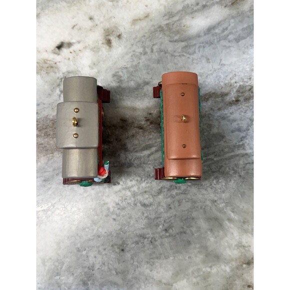 VTG Hallmark Keepsake Ornament 1991 Claus & Co. R.R. PASSENGER & CABOOSE Train - Picture 5 of 6